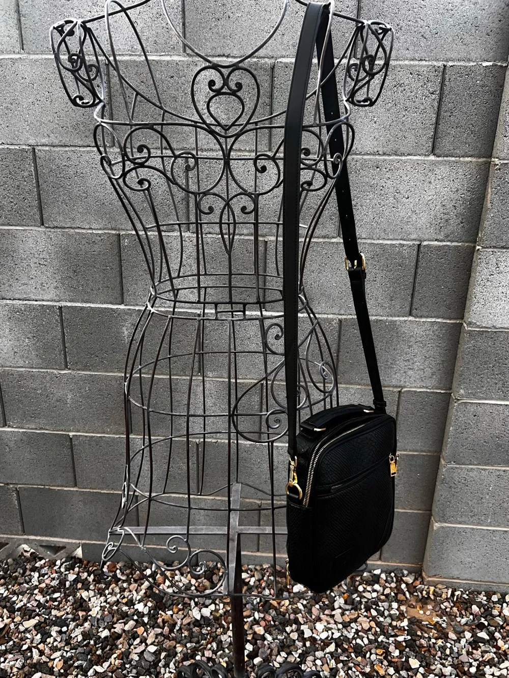 Tote&Carry messenger bag